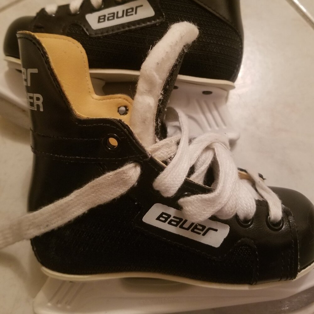Little Kids Bauer Ice Skates Size 8
